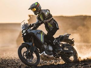 CFMoto 450MT